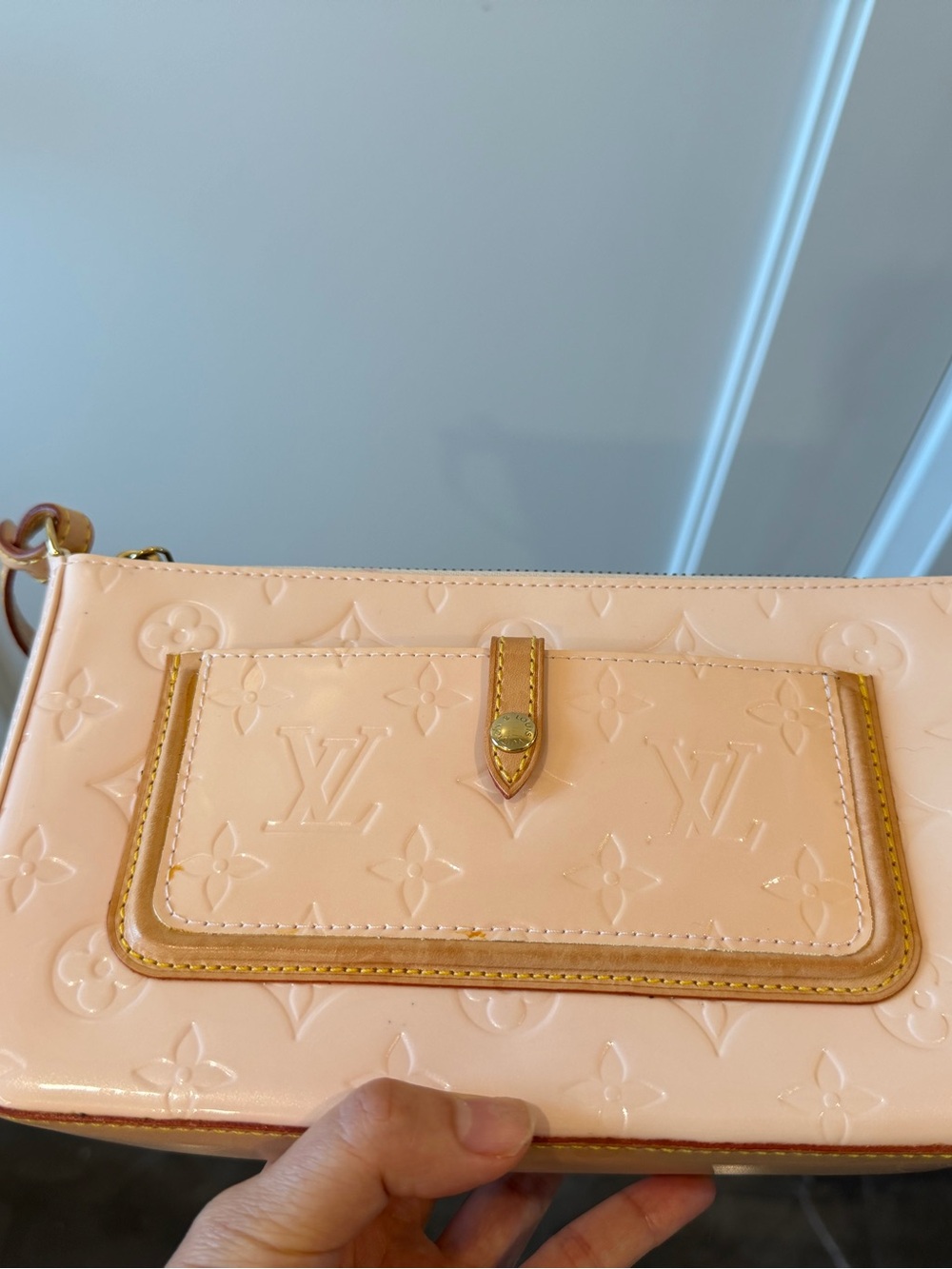 LOUIS VUITTON Marshmallow Monogram Vernis Mallory Square Bag - Picture 14 of 14